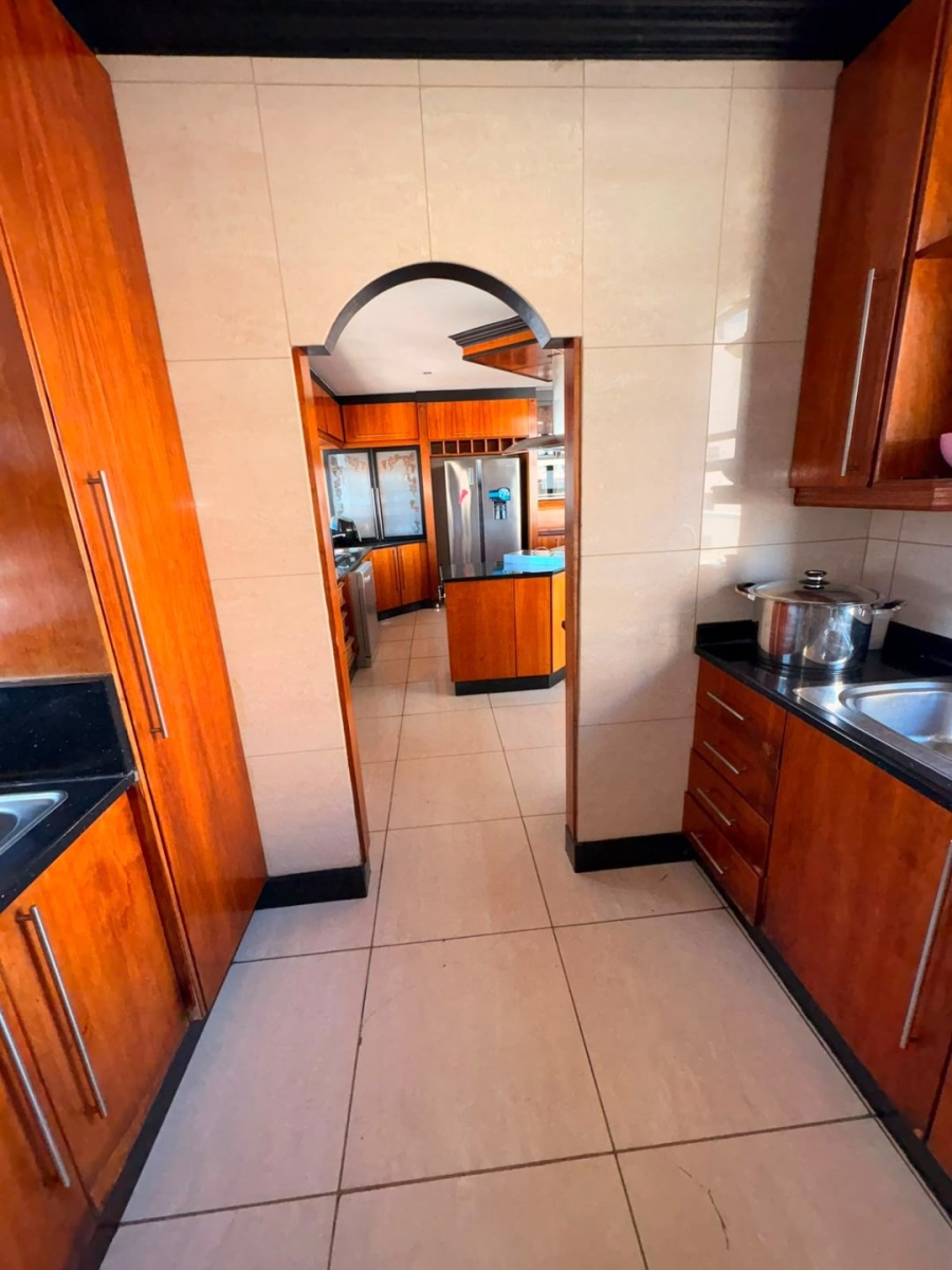 7 Bedroom Property for Sale in Quigney Eastern Cape